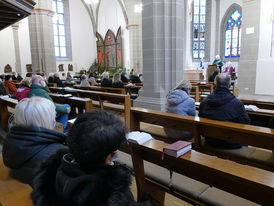 Bischof Dr. Michael Gerber besucht St. Crescentius (Foto: Karl-Franz Thiede)